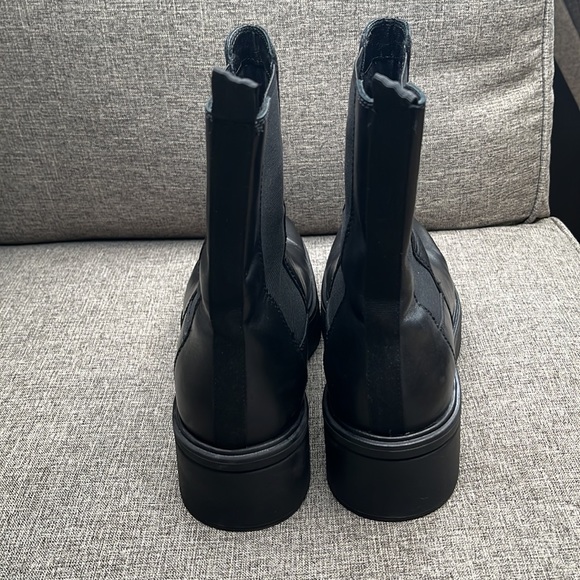 VAGABOND SHOEMAKERS Tara Chelsea Boot Black Leather Size 40EU 11 US   0377 - Picture 7 of 12